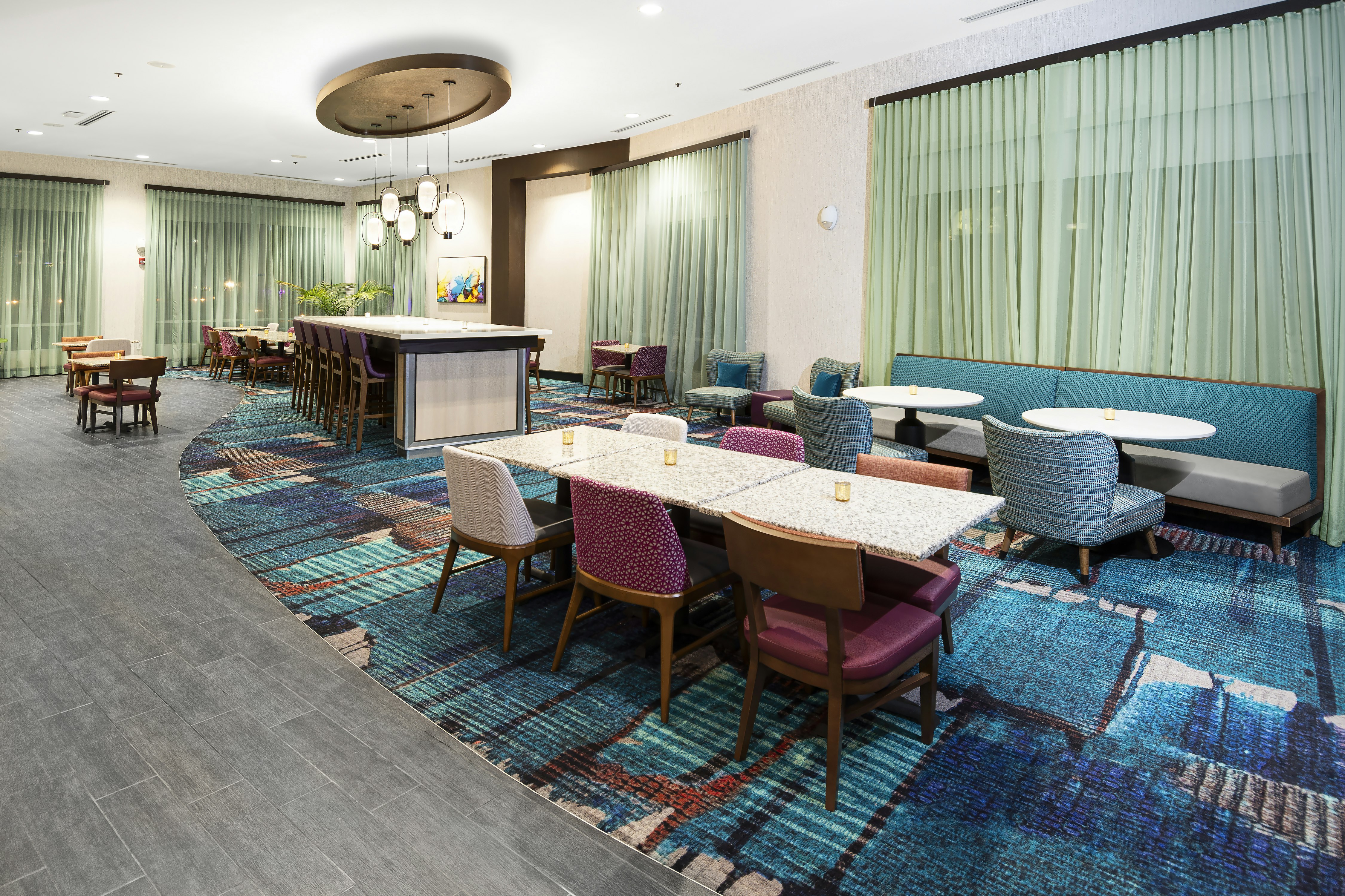 Hampton Inn and Suites Raleigh Downtown 69/75