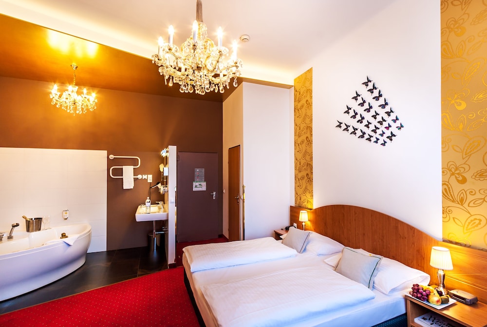Boutique Hotel Donauwalzer 6/76