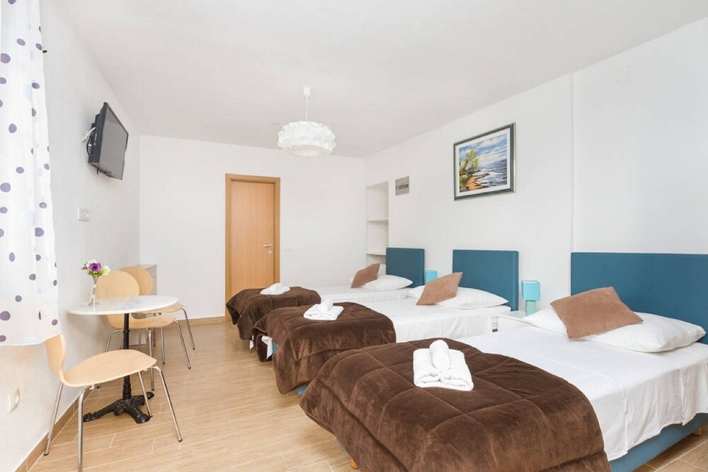Peruzovic Rooms Apartments 26/70
