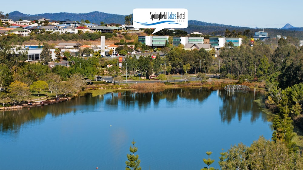 Springfield Lakes Hotel 46/49