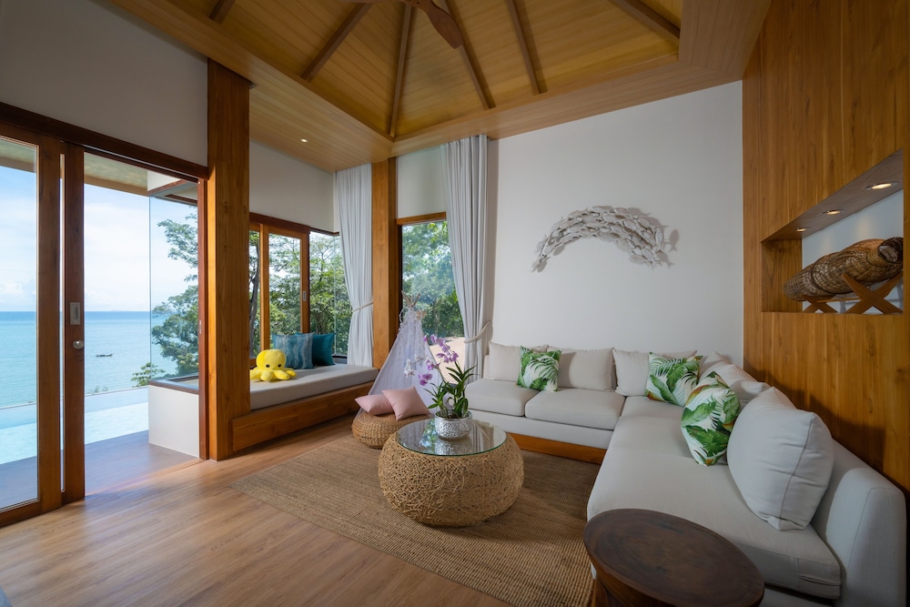 Sinae Phuket Luxury Hotel 54/78