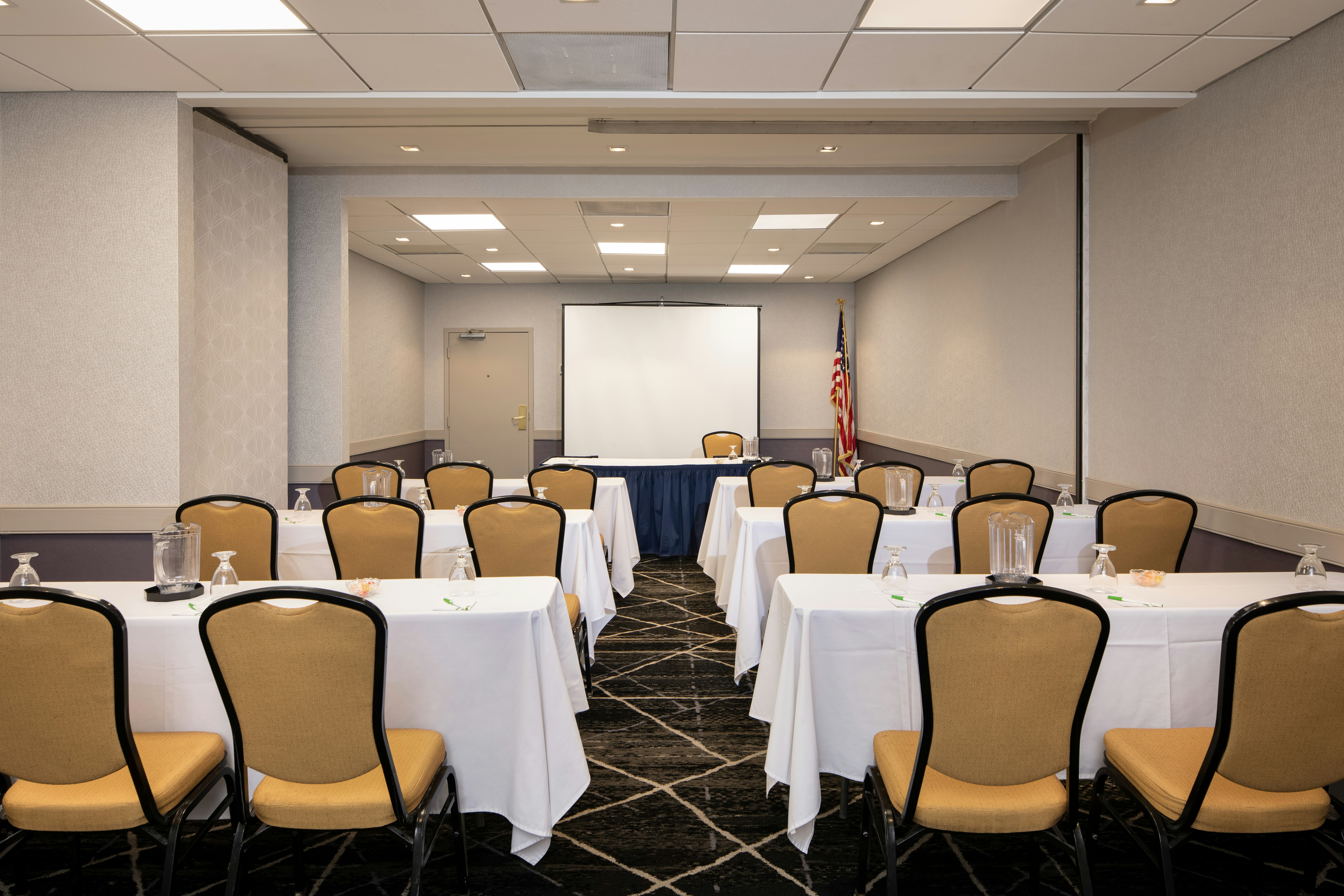 Holiday Inn Washington College Park 52/64