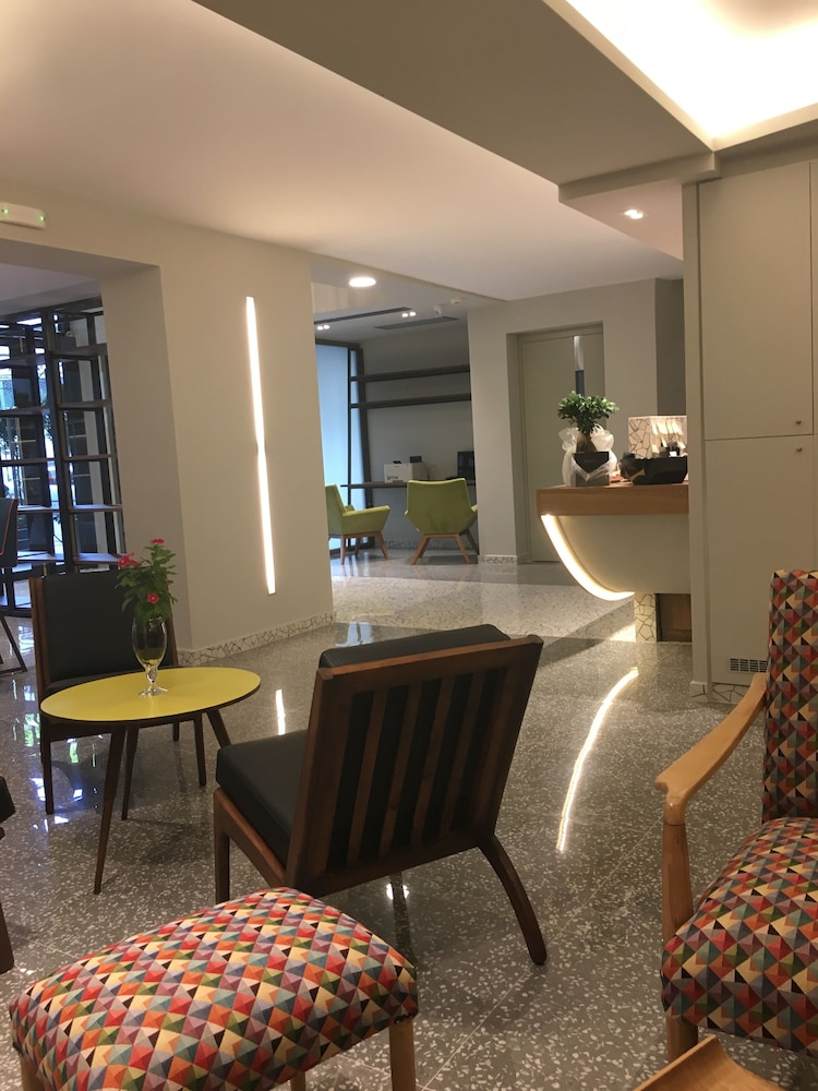 360 Degrees Pop Art Hotel 54/74