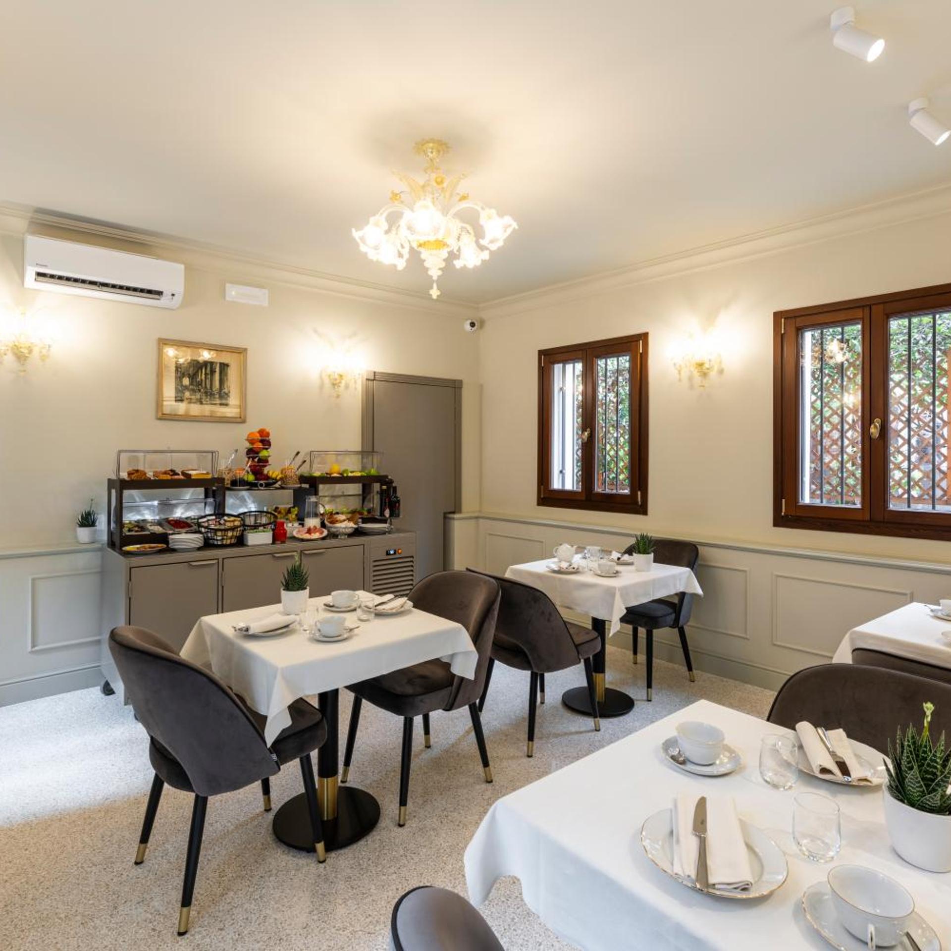 Hotel Palazzina Sardi 34/50