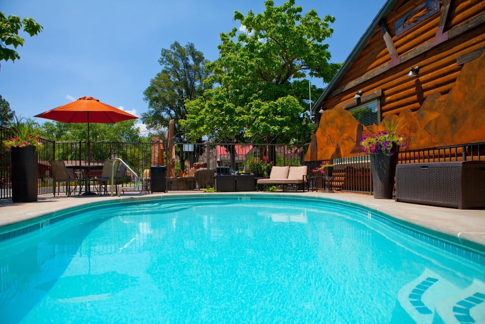 Canyons Lodge 18/37