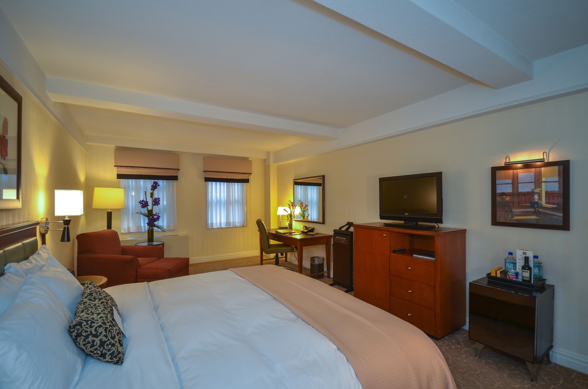 Deluxe Room King Bed