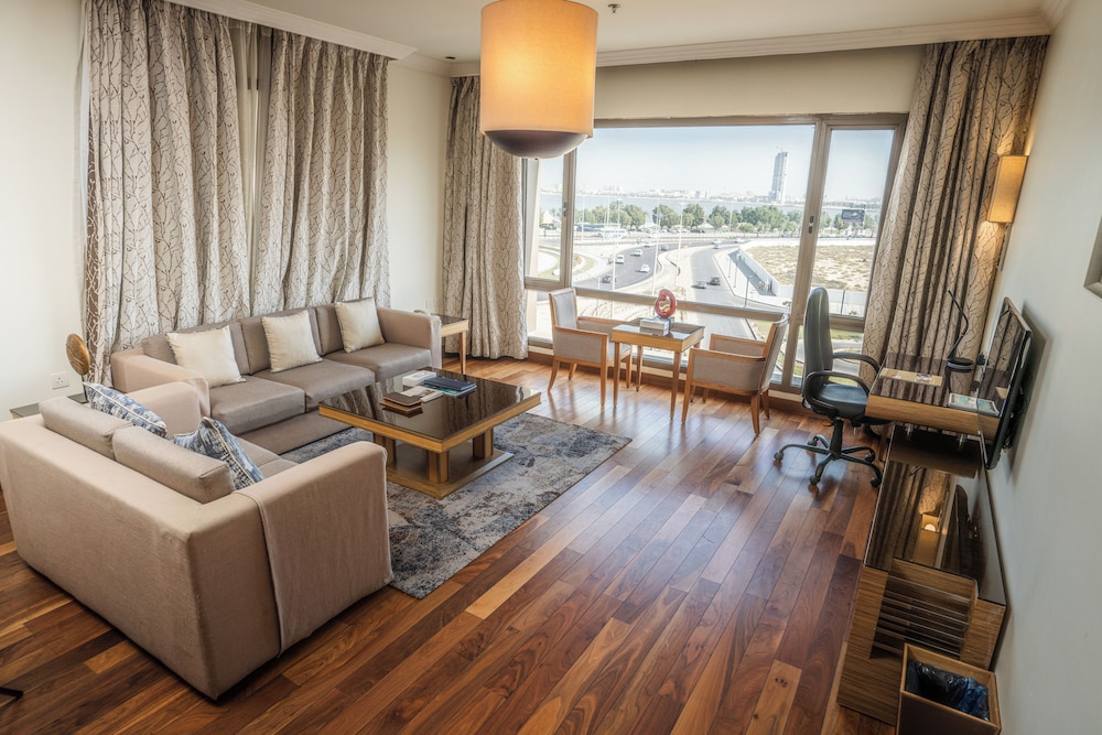 فندق جولدن توليب الدمام الكورنيش(Golden Tulip Dammam Corniche Hotel) 52/60