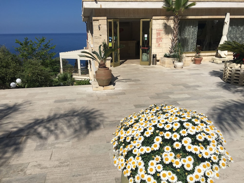 CAPOSPERONE RESORT 48/55