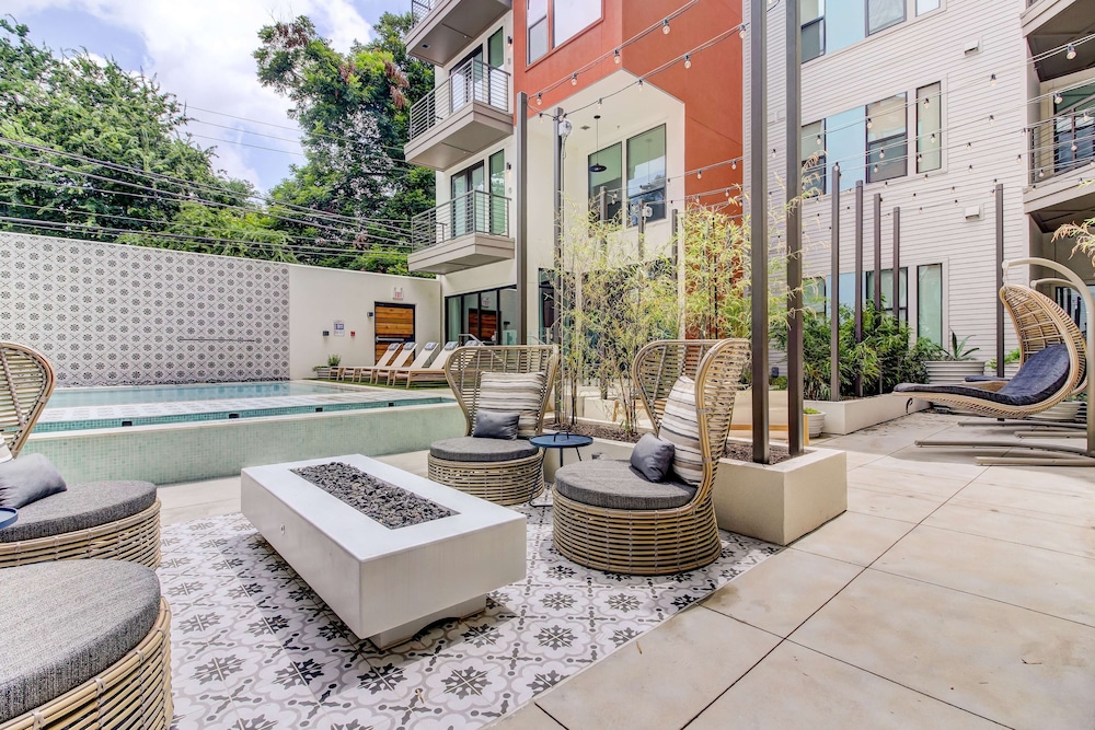 Sentral East Austin 1614 53/56