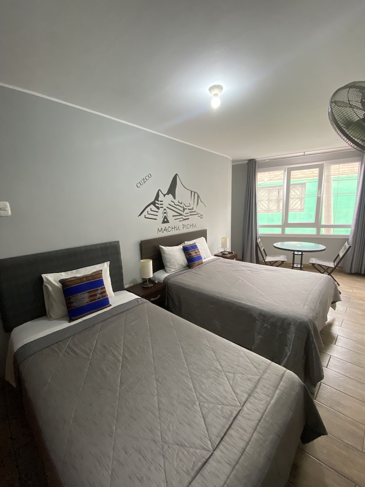 Lima Airport Tampu B&B 15/50