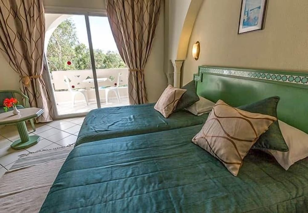 Tunisia Lodge 7/32