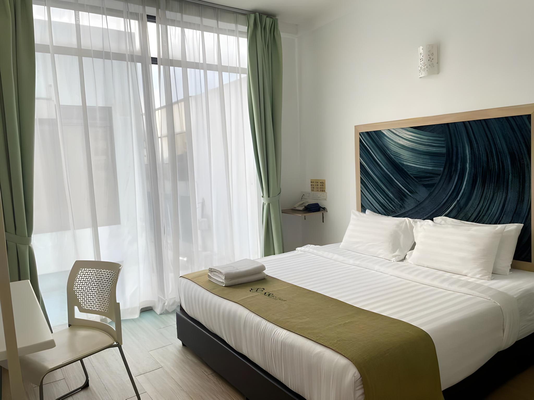 Deluxe, King Bed, Queen Bed