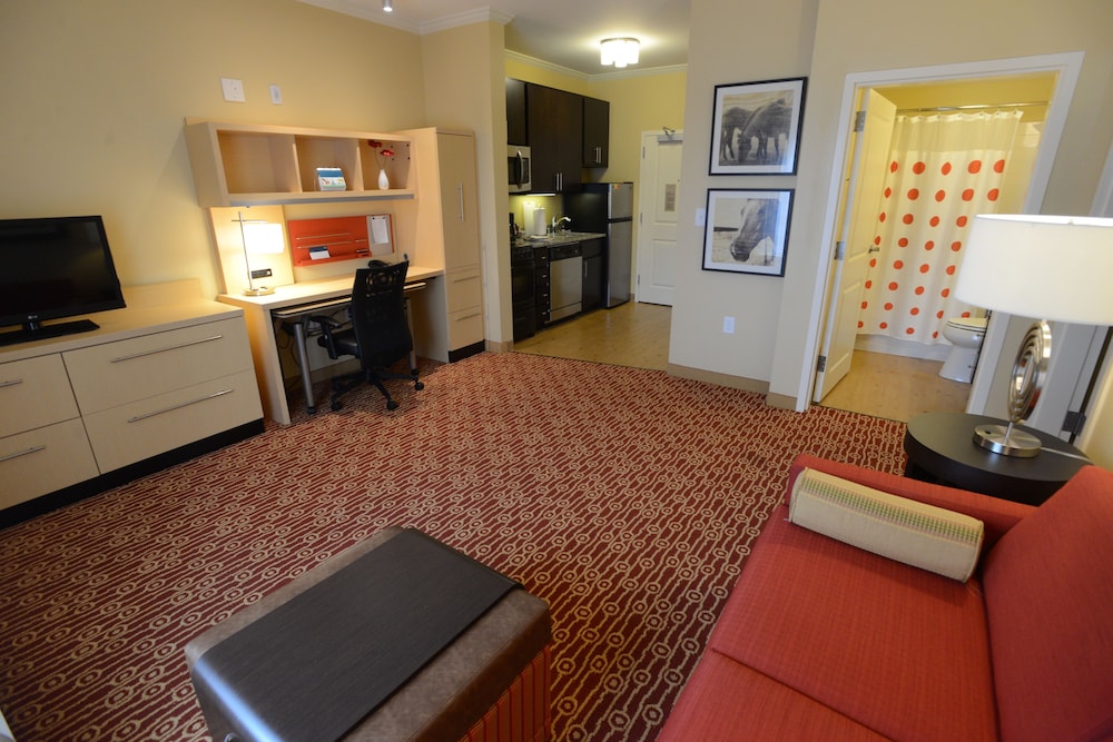TOWNEPLACE SUITES BOWLING GREEN 32/44