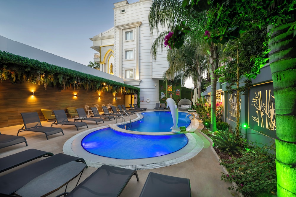 Sealife Lounge - Adults Only 44/50
