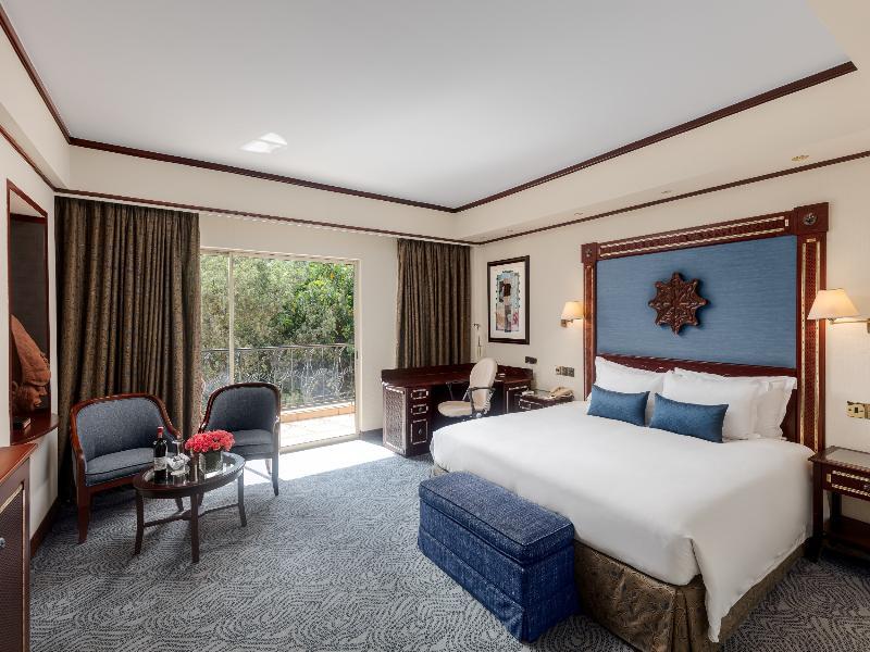 Deluxe, Double Bed
