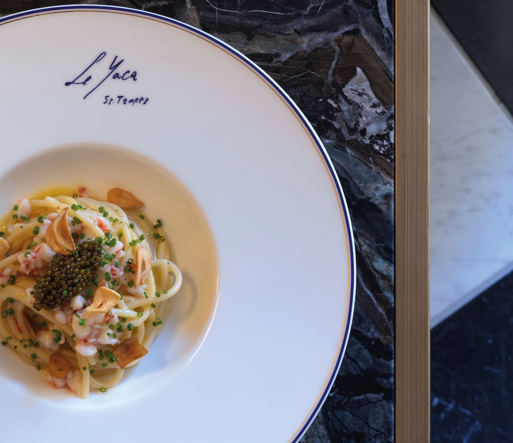 Hôtel Restaurant Le Yaca 72/95