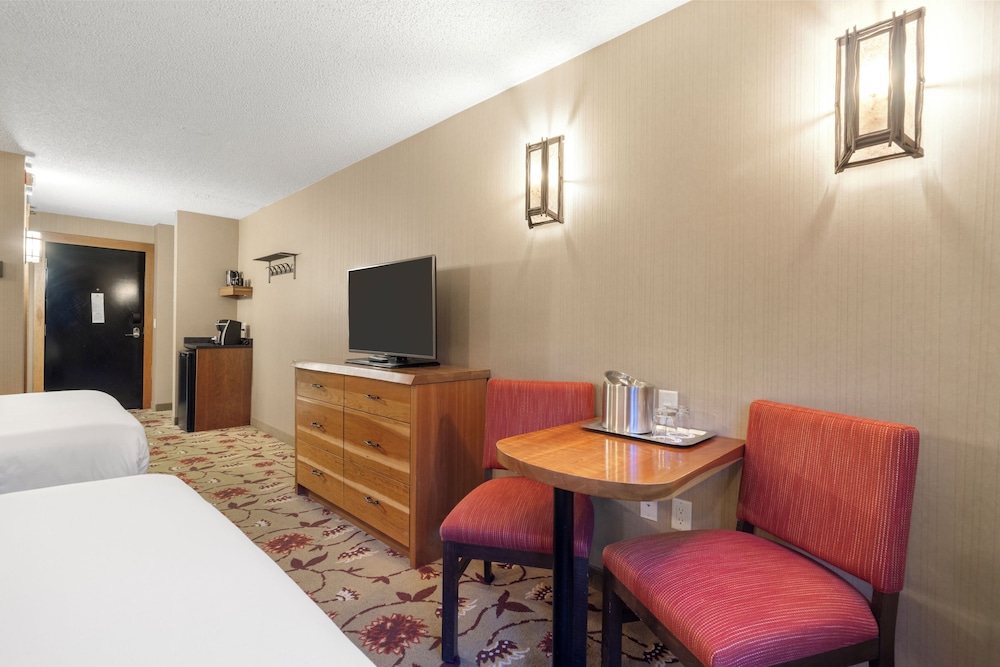 Banff Ptarmigan Inn 43/64