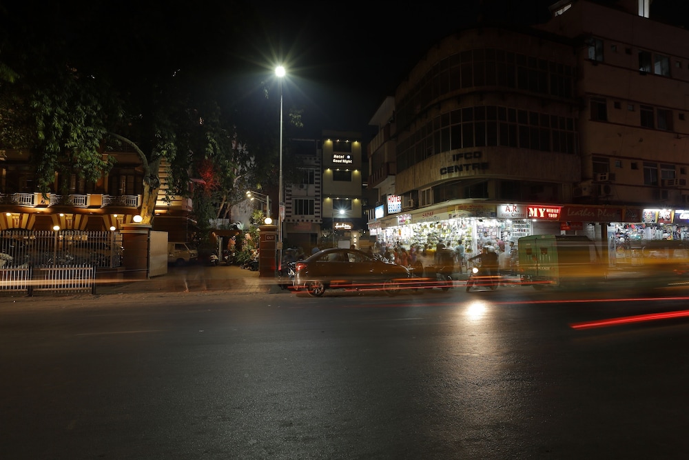 Hotel Good Night 48/50