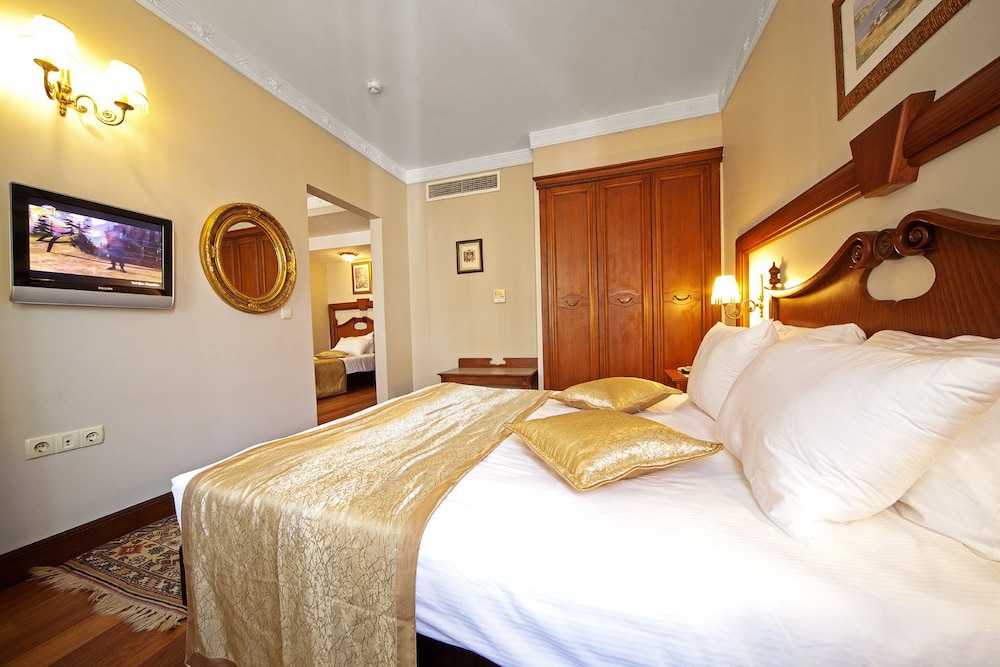 Triton Hotel 26/60