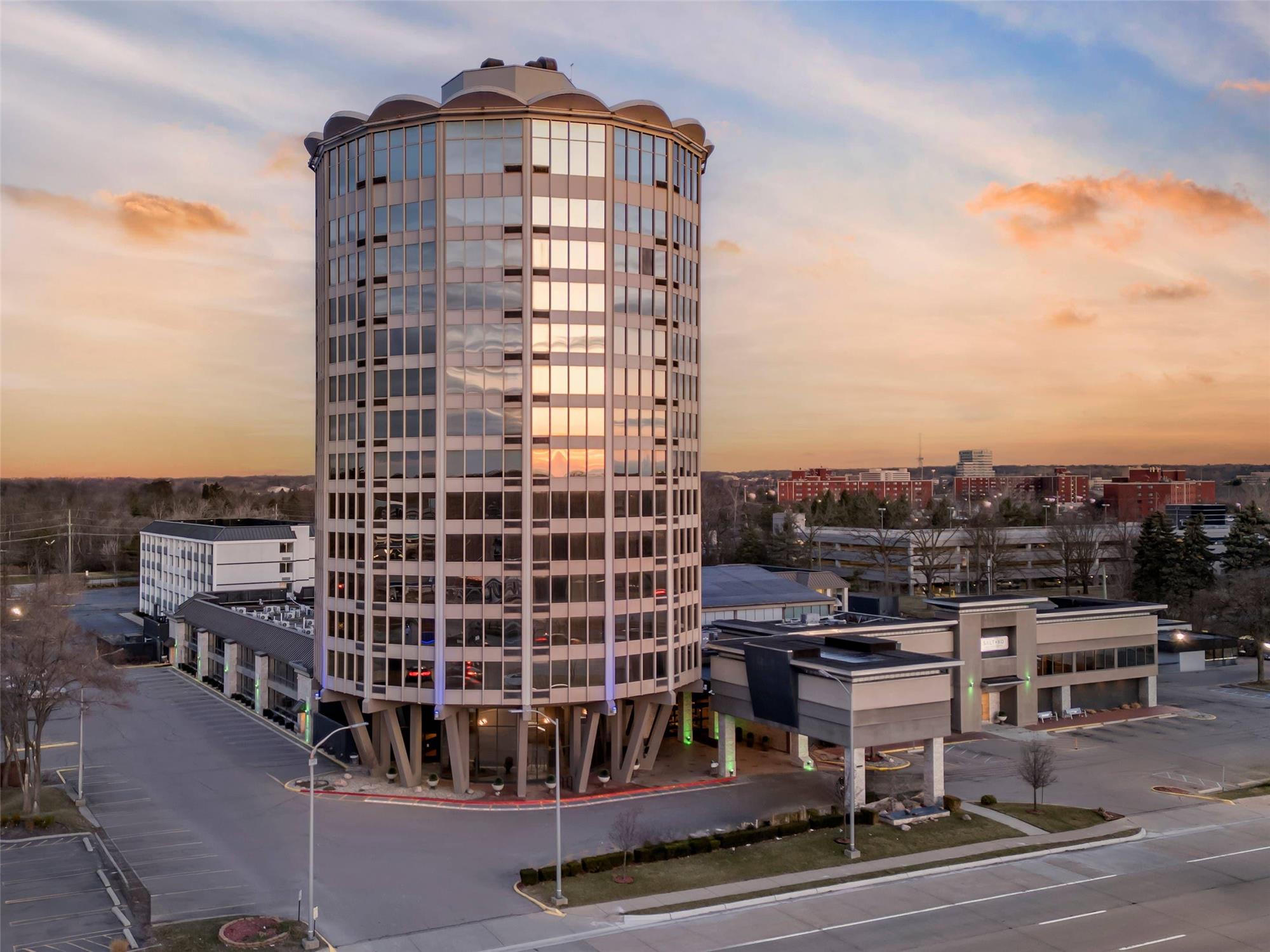 Radisson Hotel Southfield-Detroit 2/53