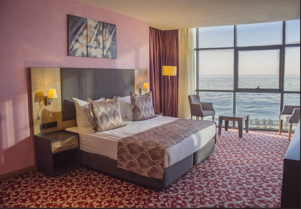 Euphoria Batumi Convention And Casino Hotel 10/63
