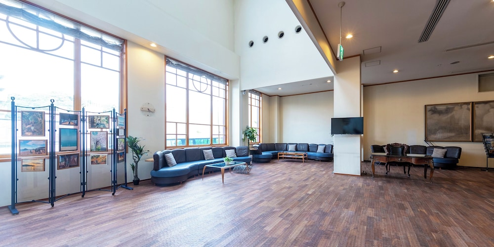 Hotel Bellmare 24/32