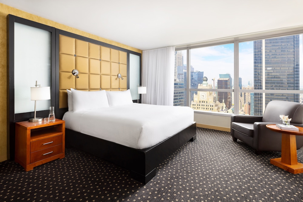 SUPERIOR, KING BED
