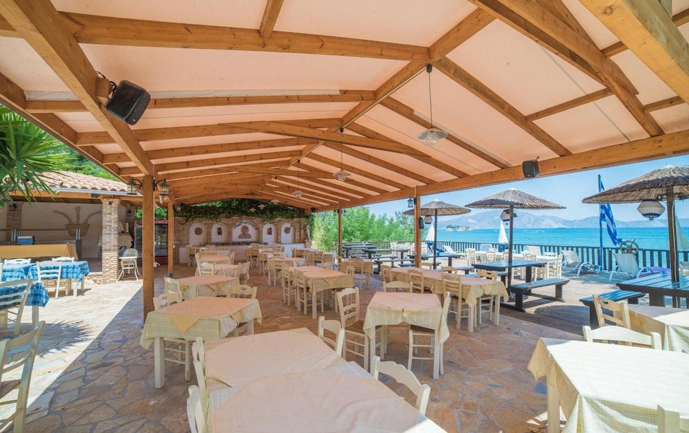 Porto Koukla Beach Hotel 70/89