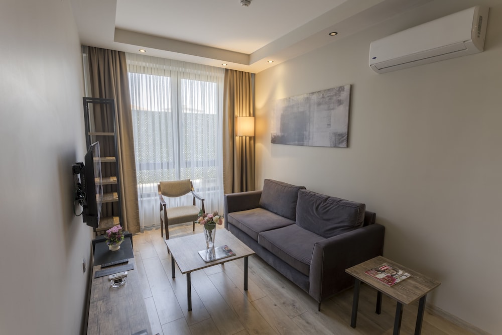 Shimall Hotel 28/44