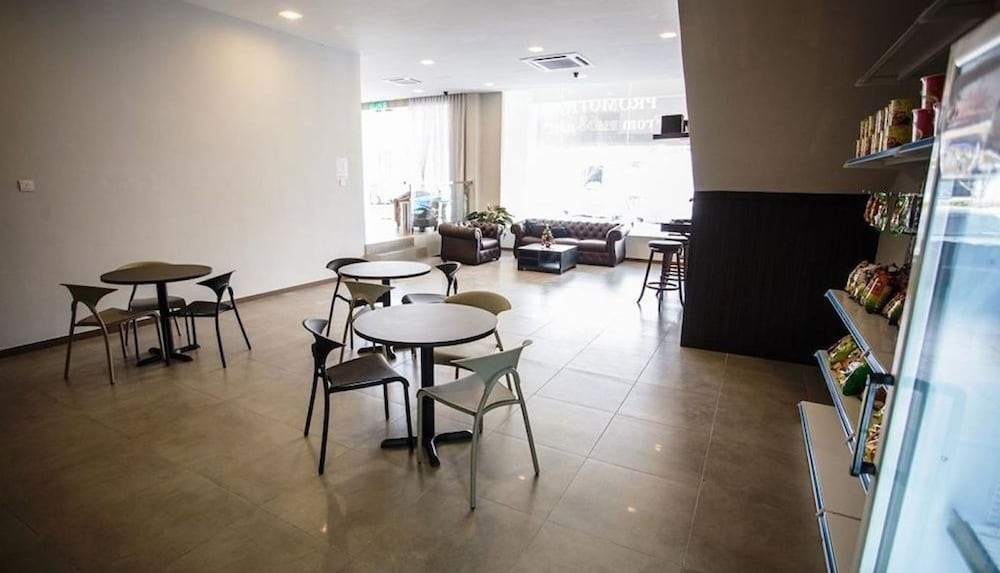 Hotel Zamburger Victory City 27/30