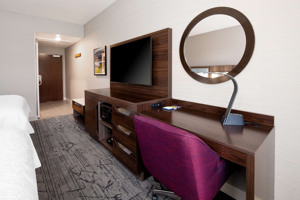 Hampton Inn Suites Gilroy Ca 30/45