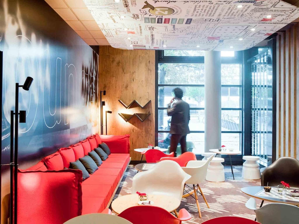 Ibis Paris Porte De Clichy Centre 62/71
