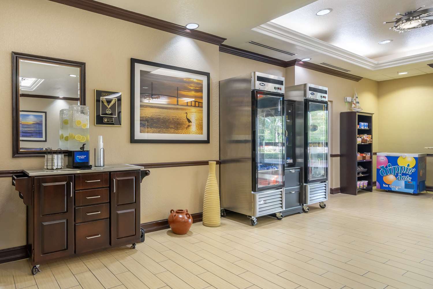 Comfort Inn & Suites Northeast - Gateway 7/32