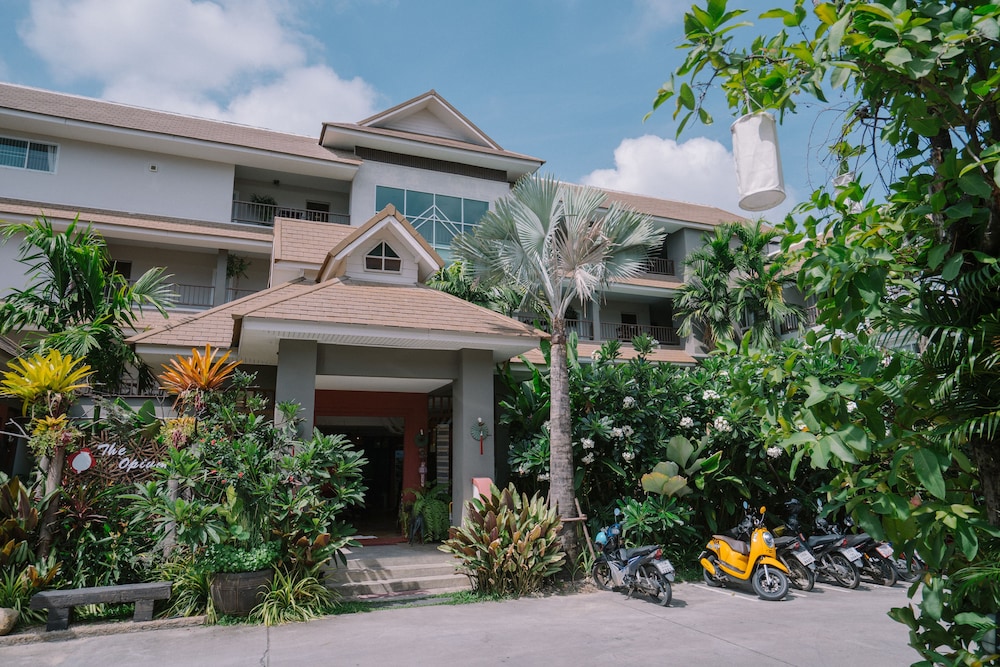 THE OPIUM SERVICED APARTMENT AND HOTEL 4/50