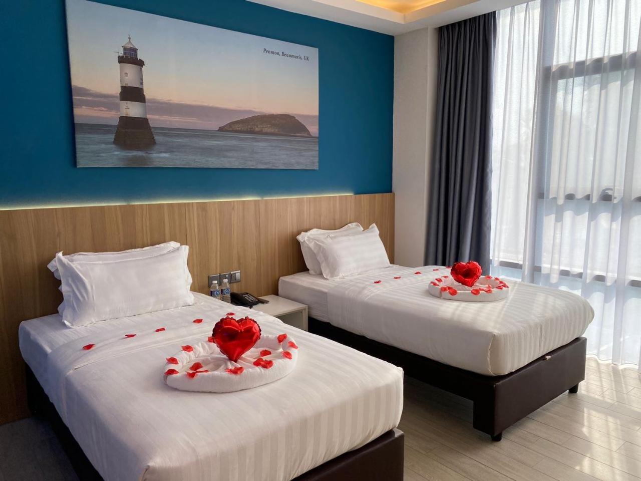 Lighthouse Hotel Semporna 8/16