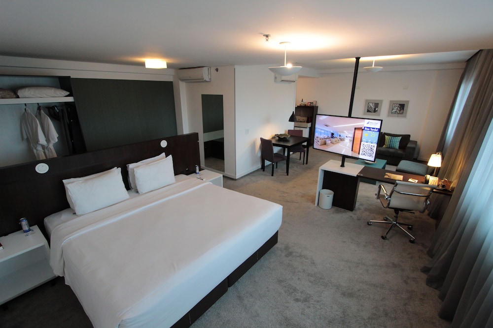 PREMIER, SUITE, DOUBLE BED