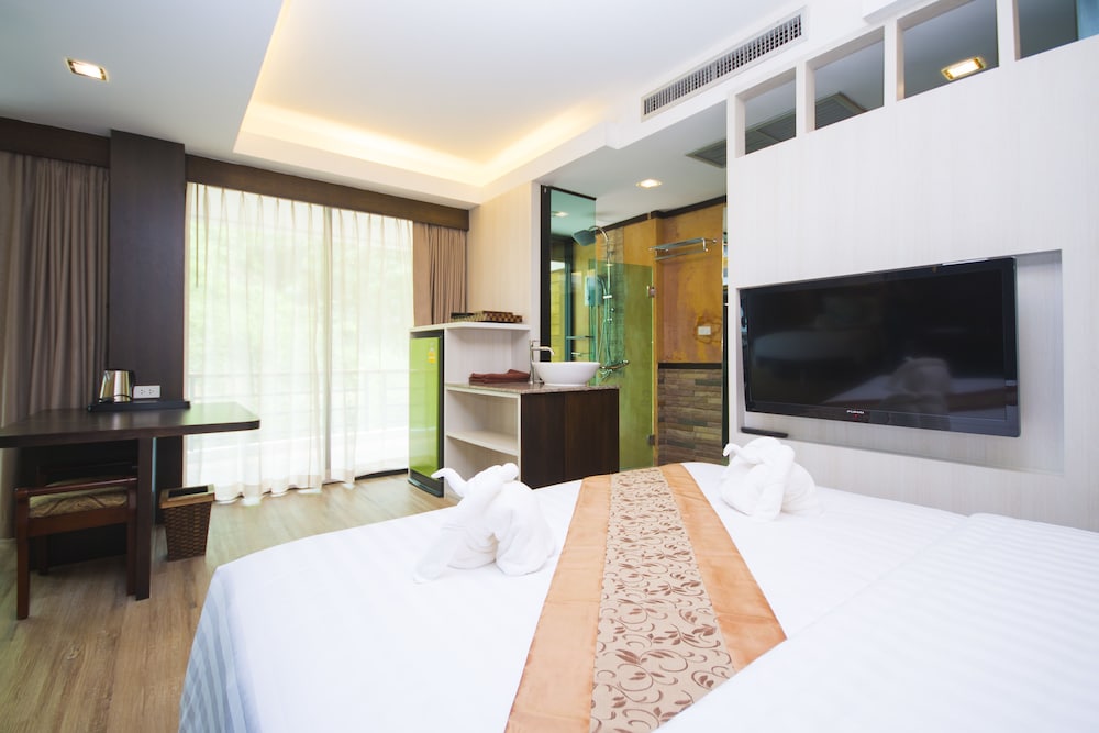Phi Phi Nice Beach Hotel Hip 25/73