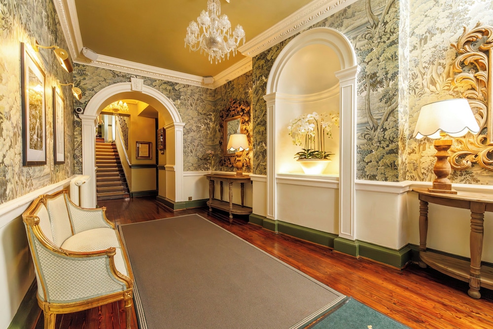 CLUB HOUSE HOTEL 44/54