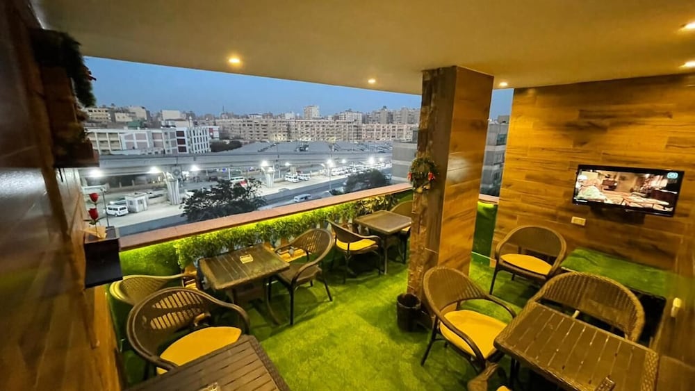 Pyramids Residence Guest House 46/50