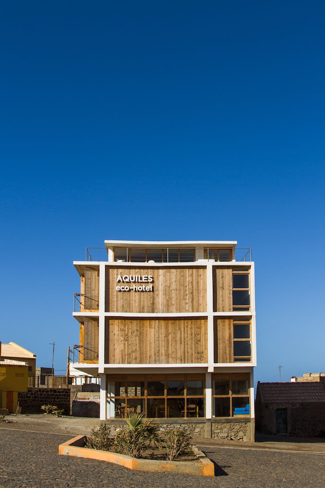 Aquiles Eco Hotel 6/45