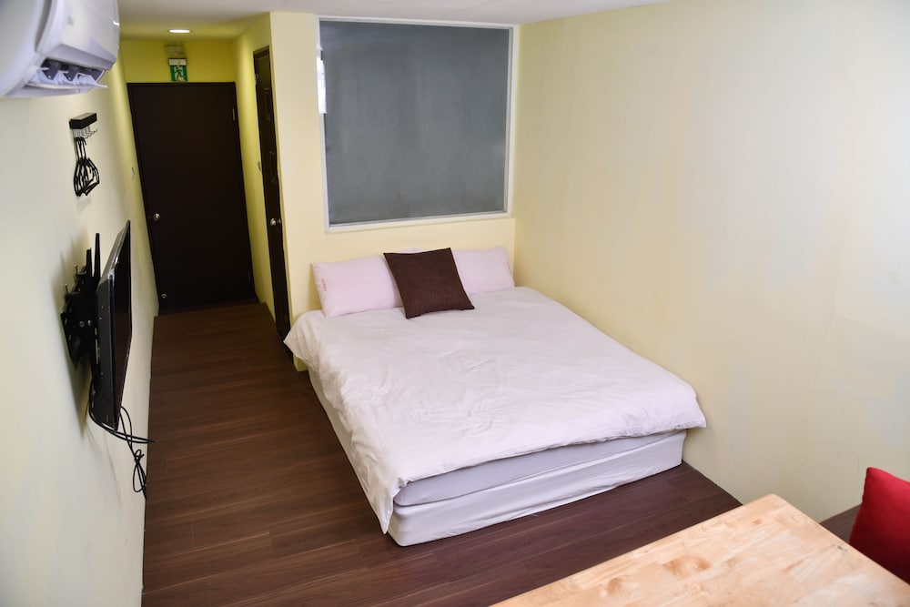 Wayyounghouse B&B 12/50