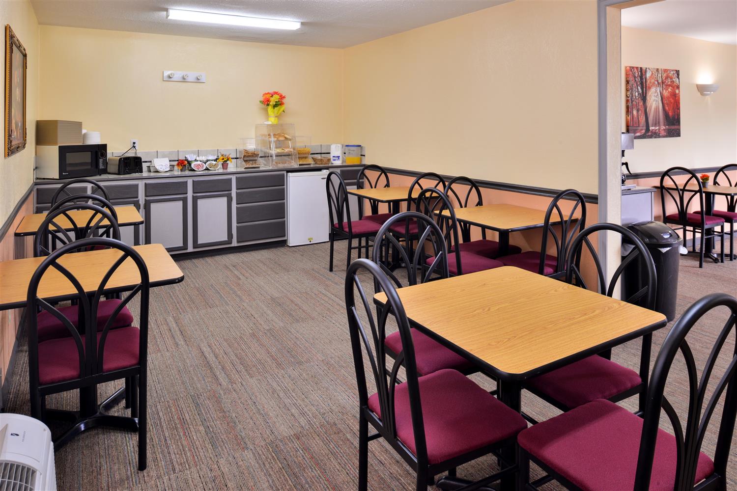 Residential Suites Warrensburg by Hotel O US 50 17/27