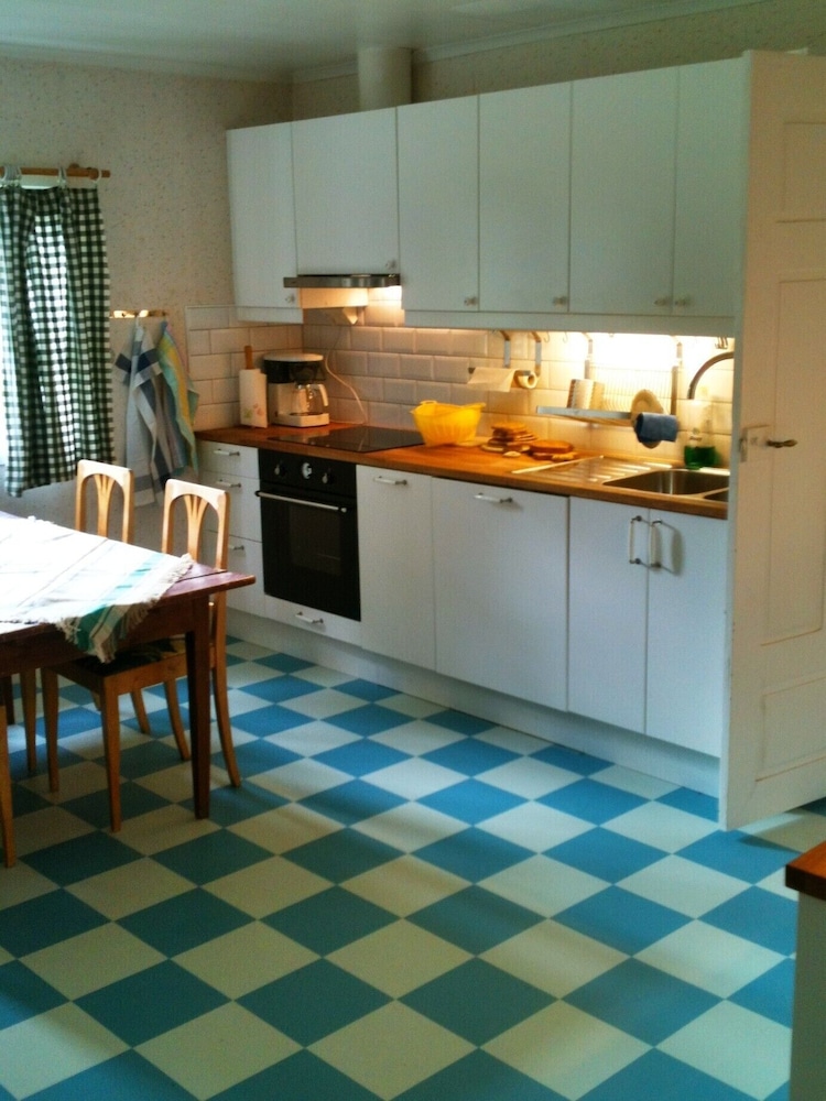 Wallby Sateri 24/49
