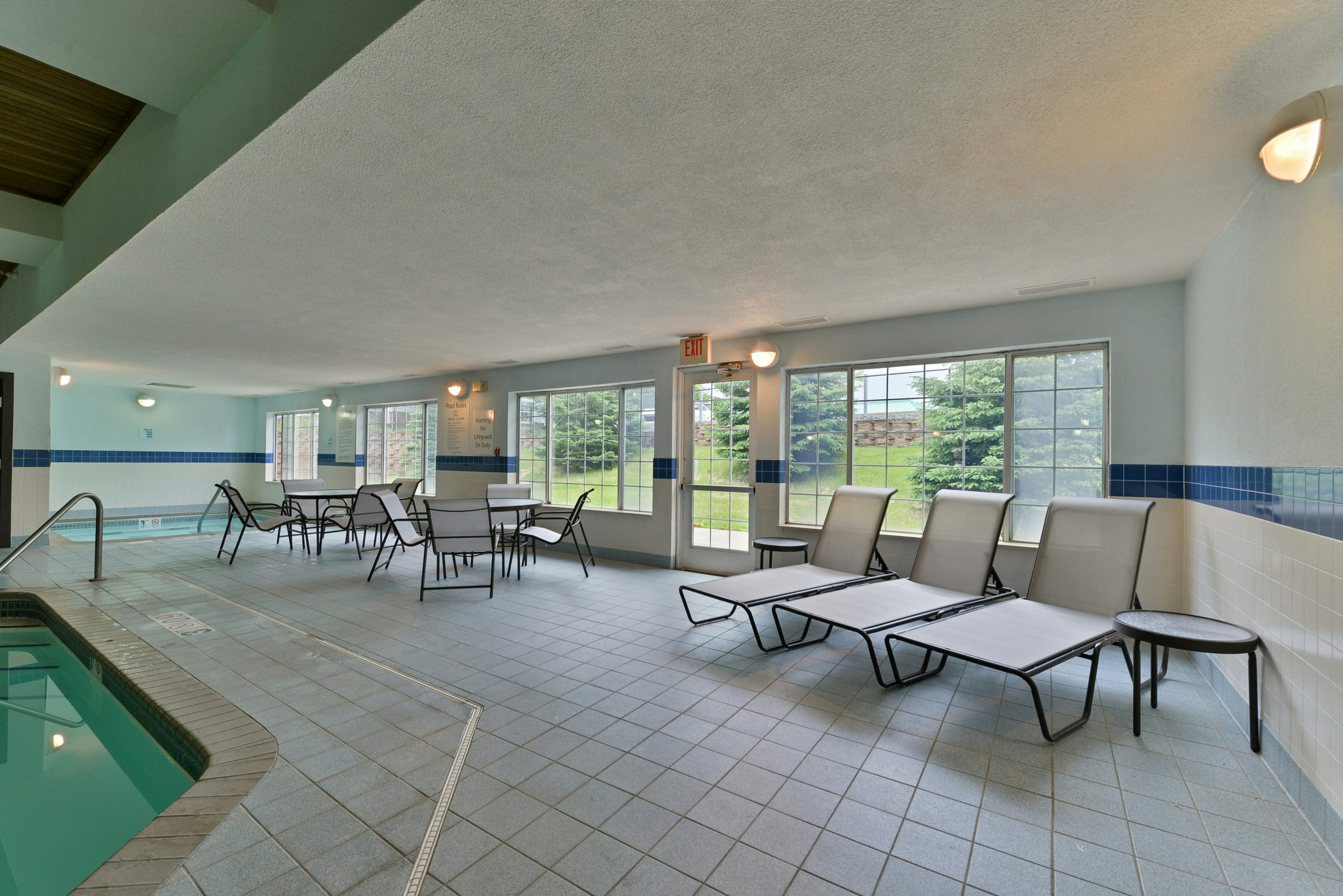 HOLIDAY INN EXPRESS ST PAUL S - INVER GROVE HGTS 22/47