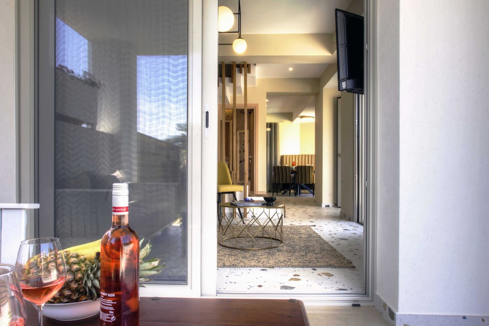 Tessera Boutique Hotel 8/75