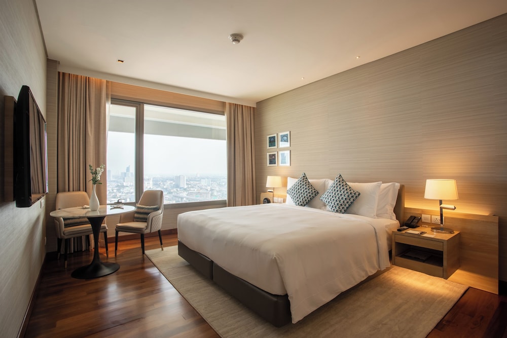 Avani Riverside Bangkok Hotel 6/72