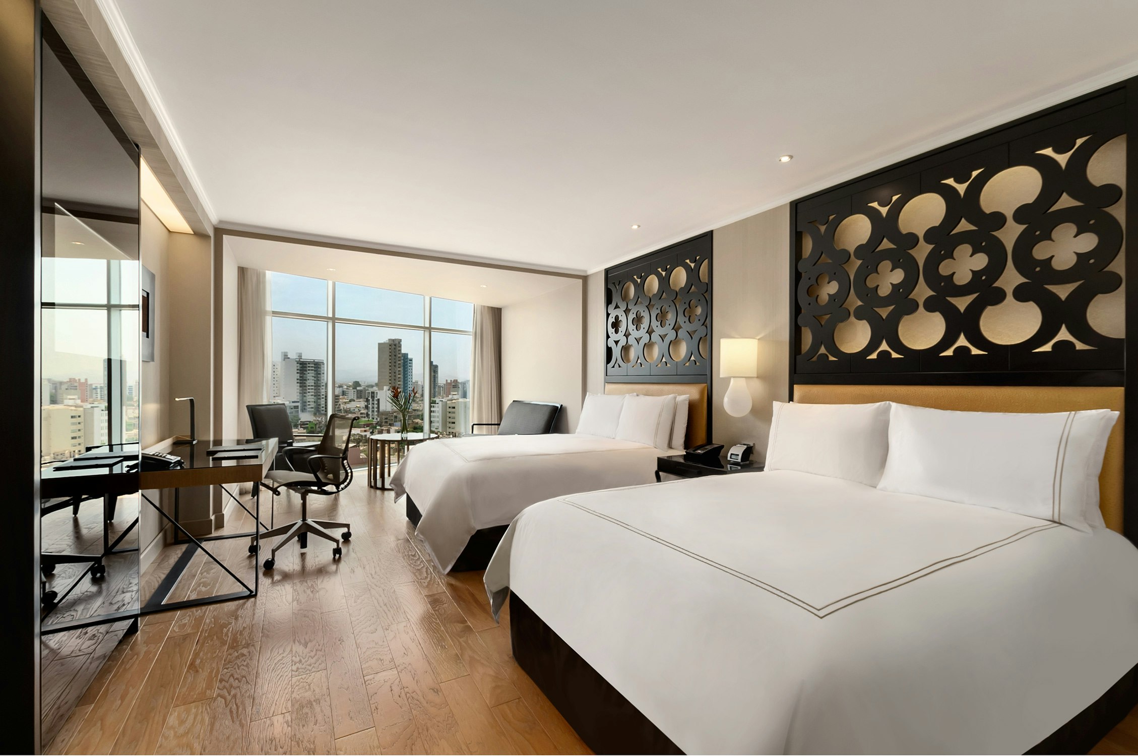 ROOM, 2 QUEEN BEDS, EXECUTIVE LEVEL