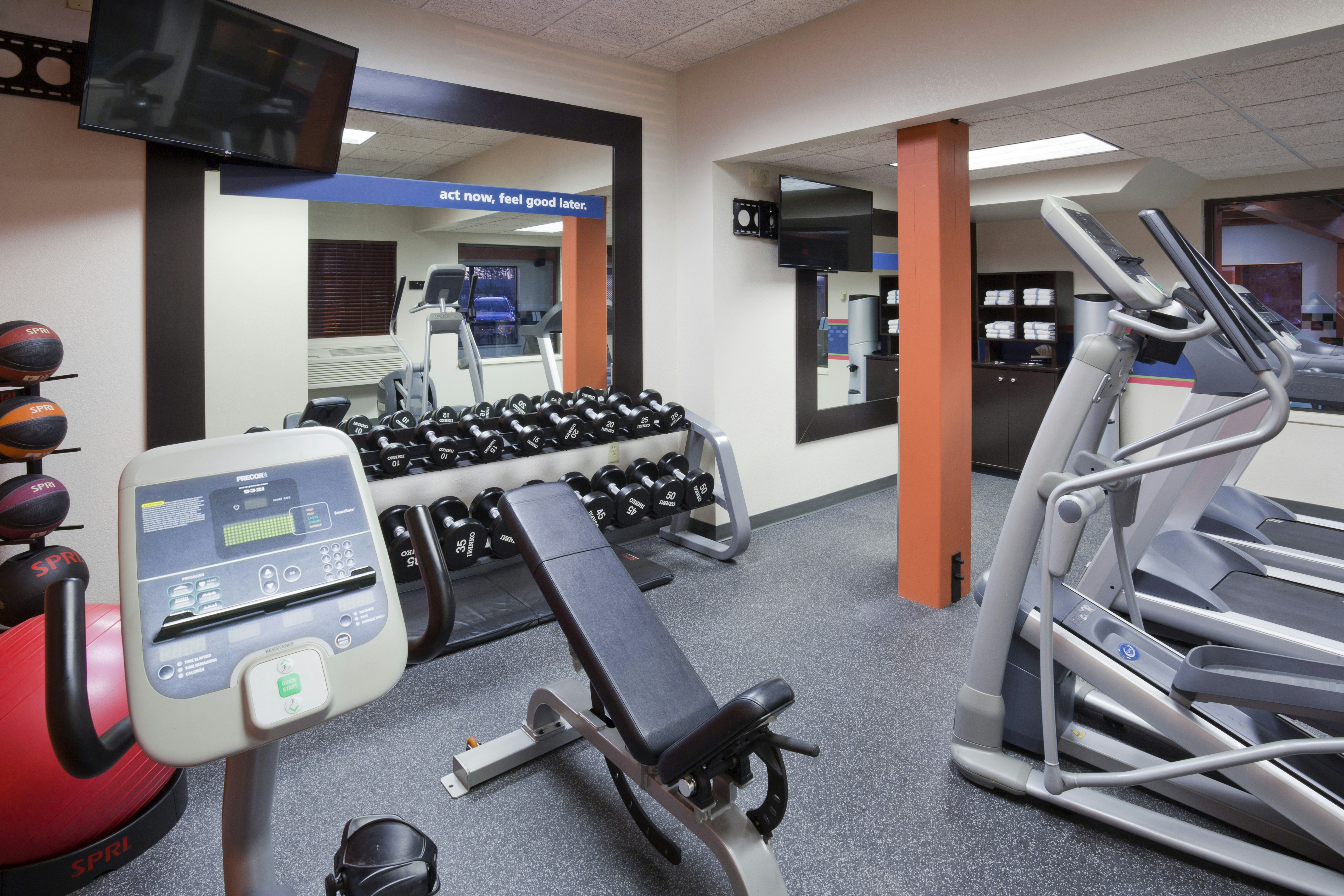 Hampton Inn Minneapolis Nw Maple Grove 17/24