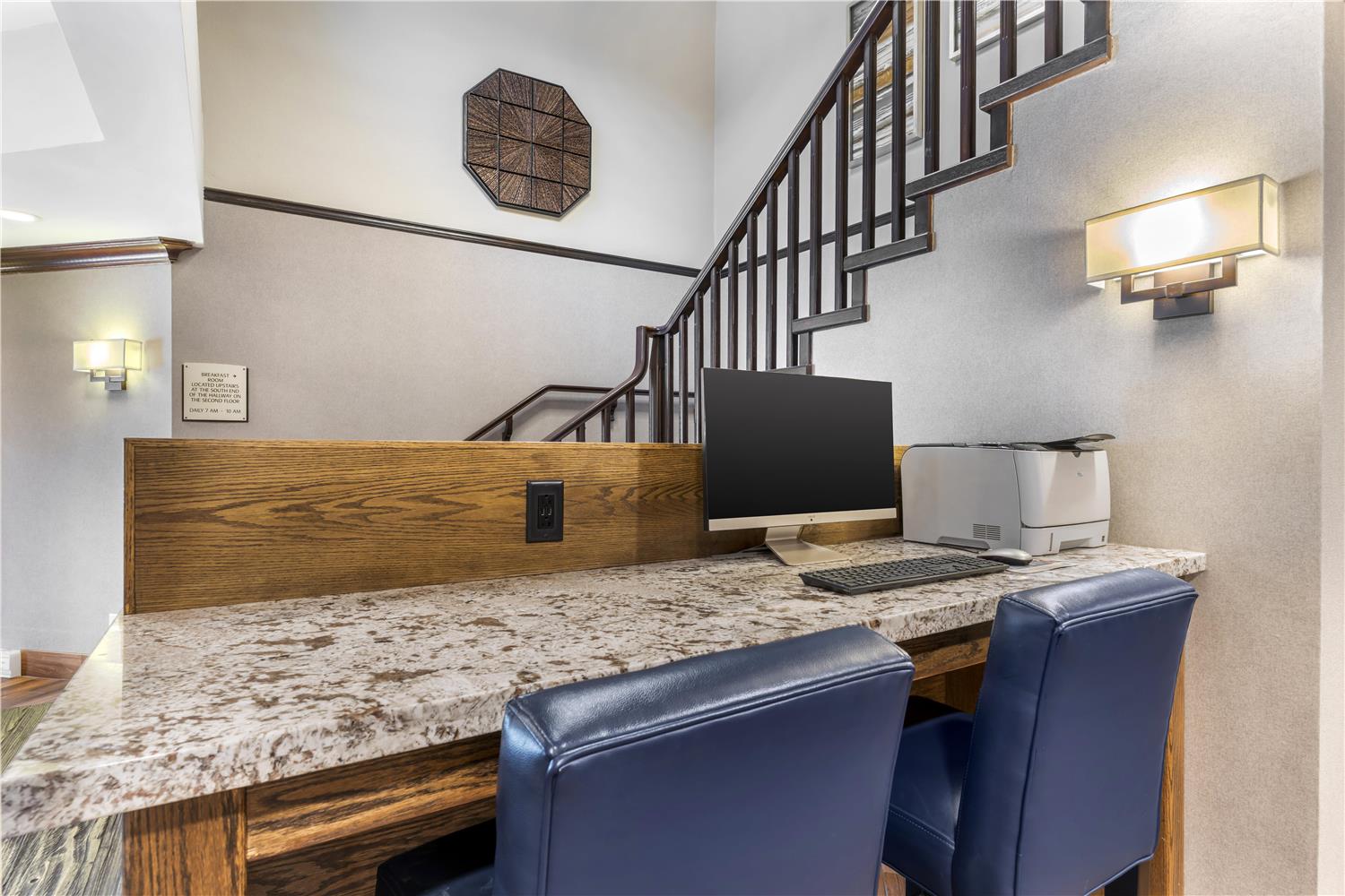 Best Western Plus Country Meadows Inn 23/28