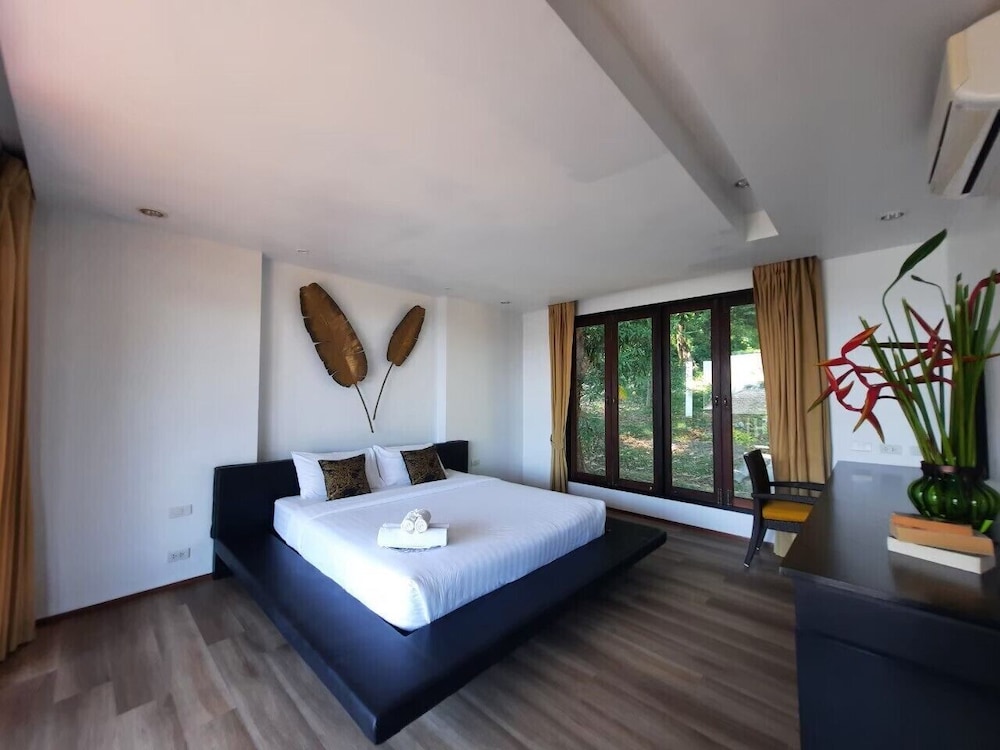 Plub Pla Koh Mak Retreat 23/68